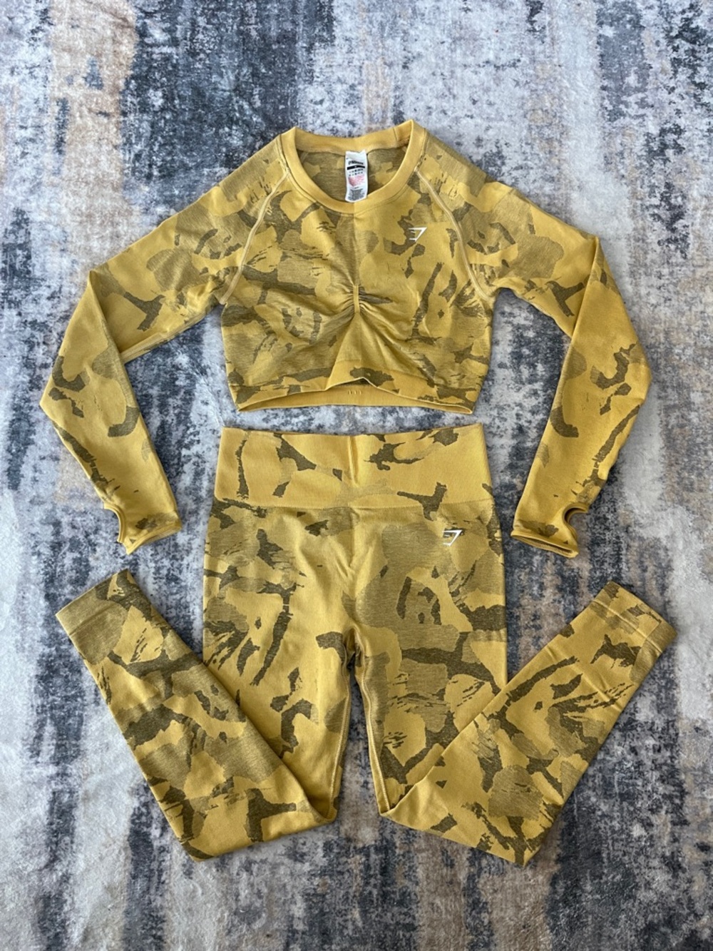 Gym Shark Camouflage Yellow Workout Set Active Set leggings set size medium